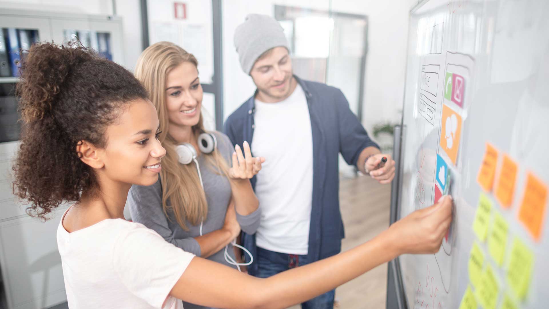 Comparison of WordPress and Joomla! for Building a Business Website