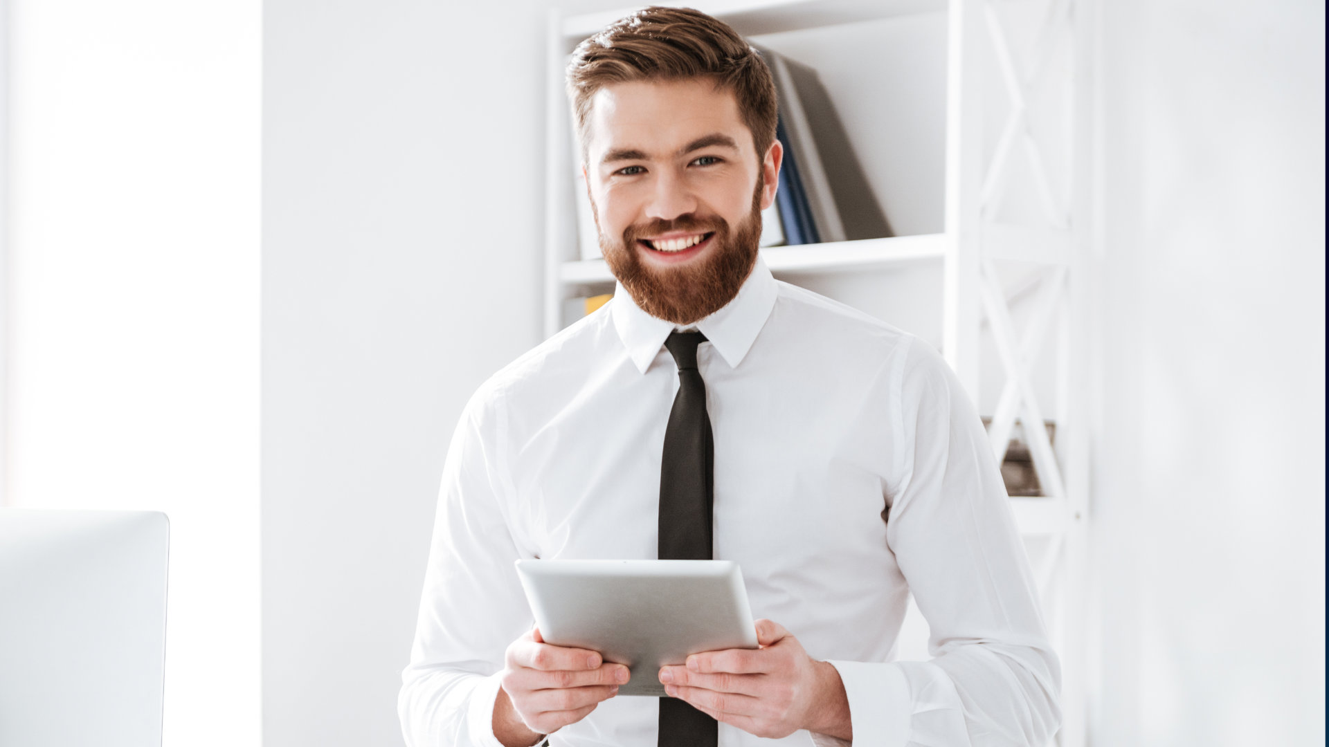 The Neuromorphic Architectural Paradigm and the Energy Efficiency of Corporate Artificial Intelligence